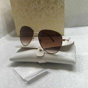 073. Tahari Aviator Pilot Sunglasses Shades Case Brand New Tags